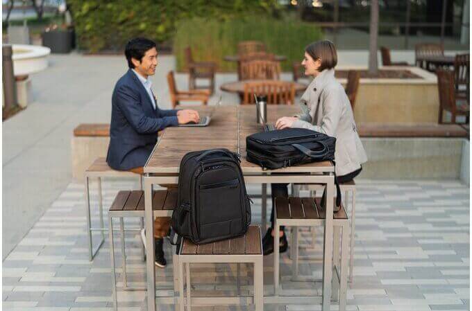 Leitz Acco Brands Kensington Contour 2.0 Business Laptop Rucksack - Bürowelten.eu